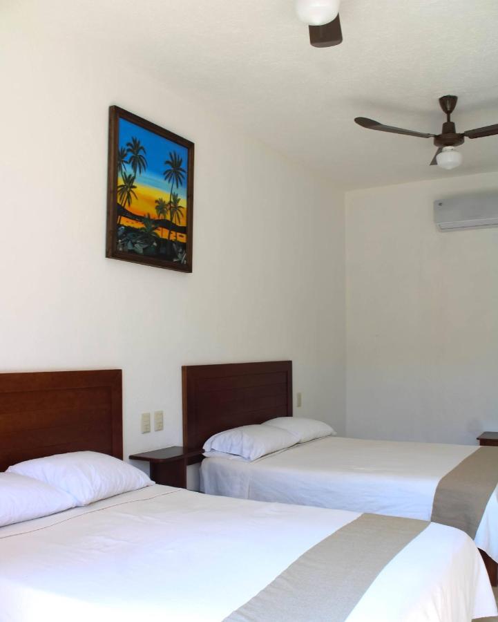 Hotel Casa Victoria Zihuatanejo Exterior photo